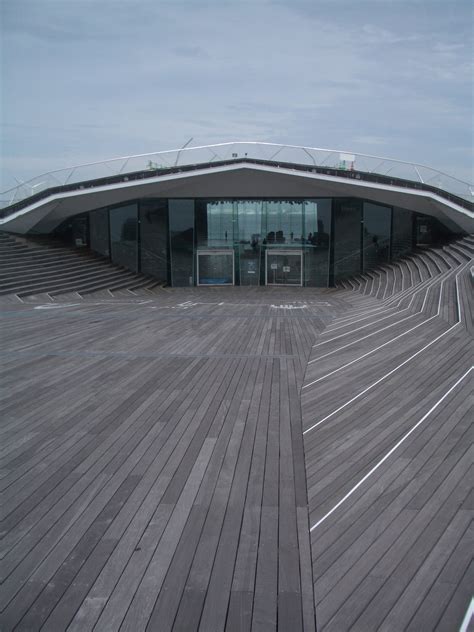 Yokohama Port Terminal by Foreign Office Architects 46_Stephen Varady ...