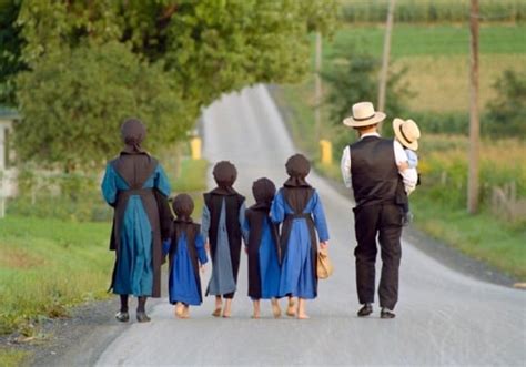 Lancaster County Amish Beliefs, Traditions, Clothing | The Amish Village