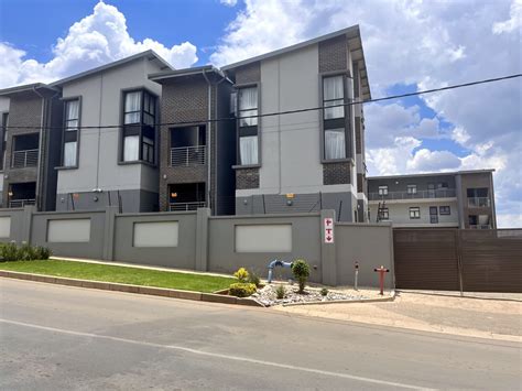 Student Accommodation near UJ Soweto at Power Park Digz | Explore Soweto