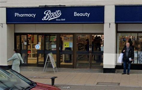 Stratford shop plans new front to prevent 'the misuse' of the area