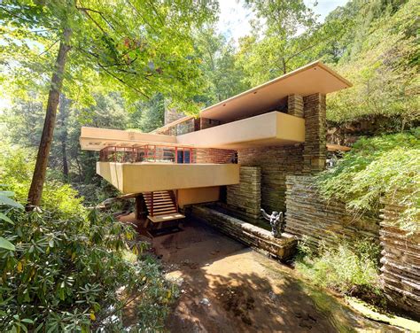 Fallingwater - a look at Frank Lloyd Wright's architectural masterpiece ...