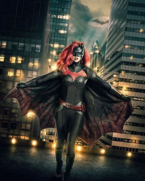 Pin by Ricardo Recio on VARIADA | Batwoman, Batwoman costume, Superhero