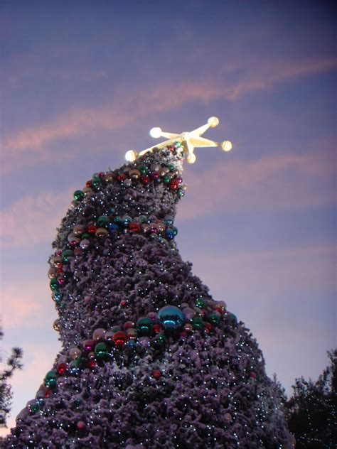 Whoville Christmas Tree | Whoville christmas, Holiday christmas tree ...