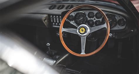 Does the Daytona have the most stylish classic Ferrari interior ...