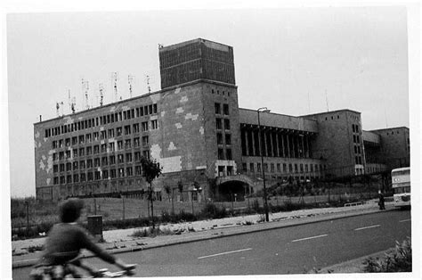 Hawksbill Cabin: Tempelhof Airport's Cultural History - Intro