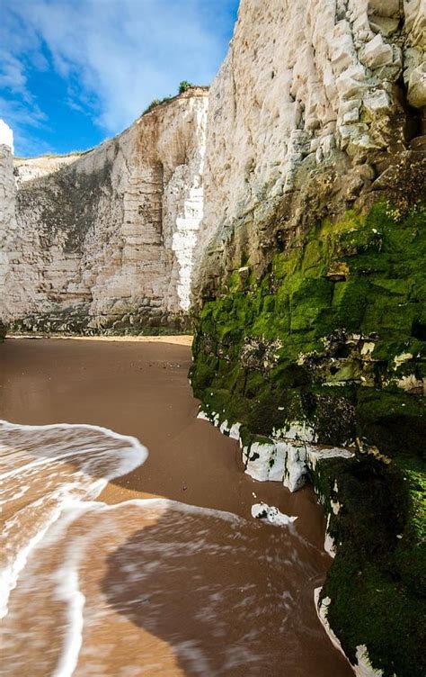 The cliffs and surf on Botany Bay Beach in Kent, England | Botany bay ...