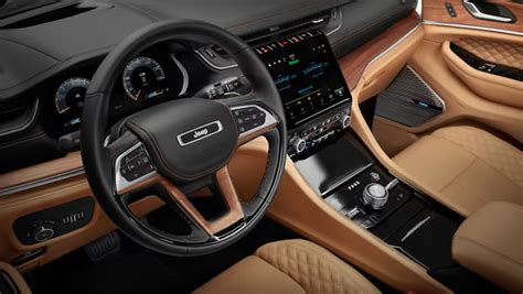 Grand Cherokee 2024 Interior - Nevsa Valeda