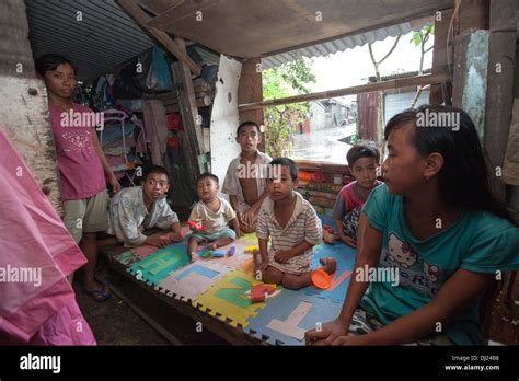 Children Disfigured family crippled poor Bali poverty challenged ...