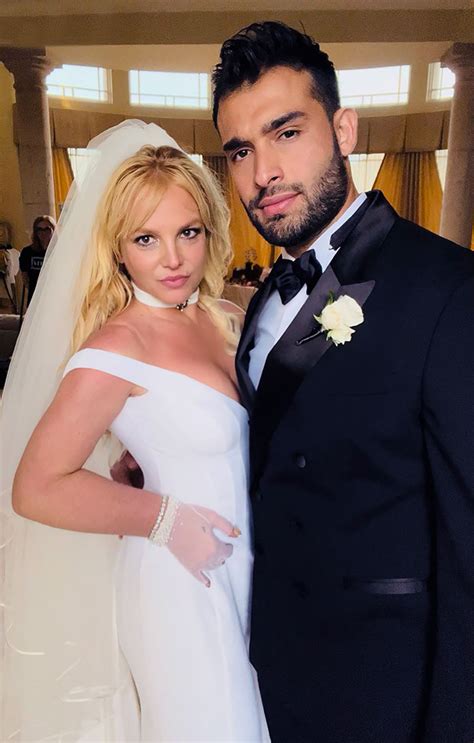 Britney Spears’ Wedding Dress To Sam Asghari: Photos – Hollywood Life