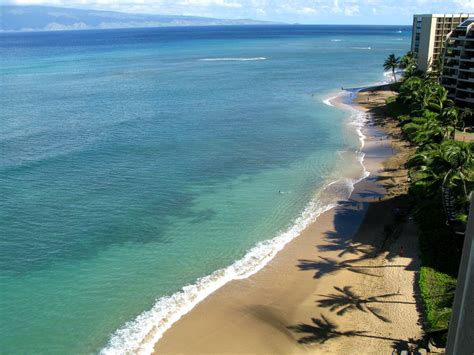 Kahana Beach, Maui, Hawaii | Bel Around The World