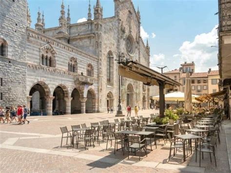 Como Cathedral. History and main features of the Como Cathedral