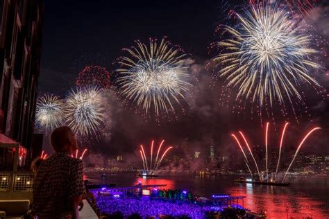 Where to Watch the Fireworks in N.Y.C. - The New York Times