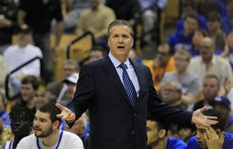 John Calipari takes freshman-laden Kentucky for opening spin - UPI.com