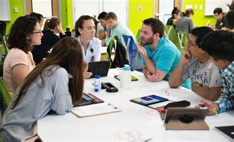 Future doctors in training at UTRGV's medical school! - rgVision Magazine