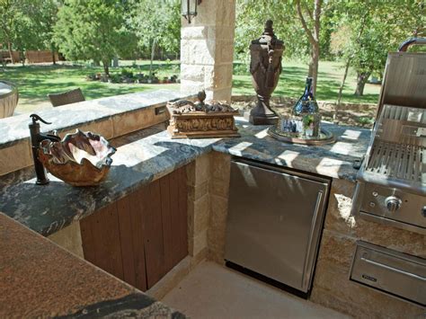 Outdoor Kitchen Bar Ideas: Pictures, Tips & Expert Advice | HGTV