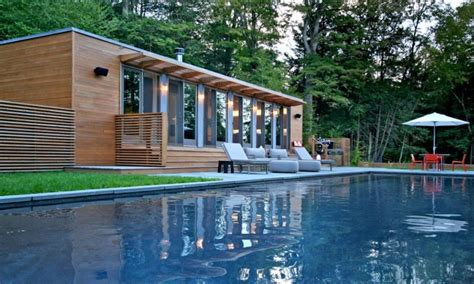 10 Coolest Prefab Homes | Jardines, Ideas de piscina, Piscina jardin