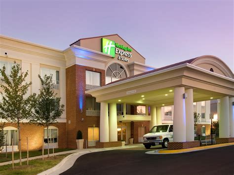 Holiday Inn Express & Suites Alexandria - Fort Belvoir - Hotel Reviews ...