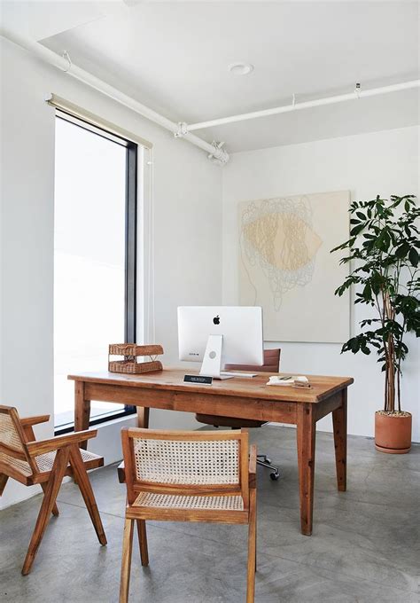 7 Minimalist Home Offices