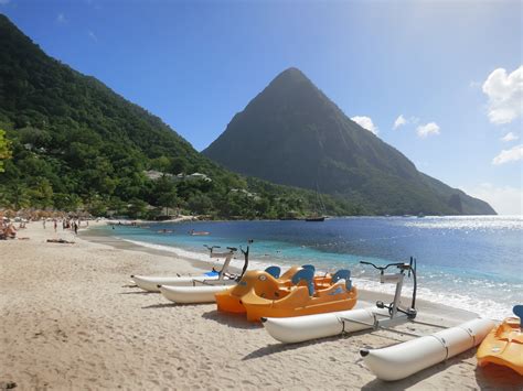 Honeymoon Travel Guide - St. Lucia, a Caribbean jewel