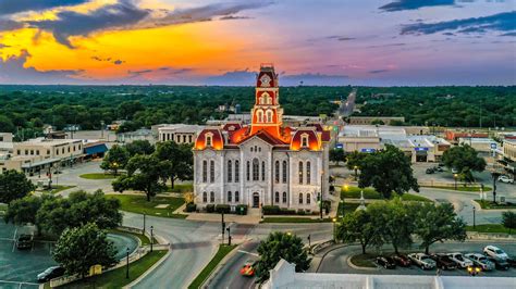 Monuments of Justice: Parker County Courthouse - Texas County Progress