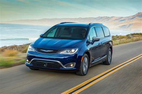 2017 Chrysler Pacifica Hybrid Minivan Pricing - For Sale | Edmunds