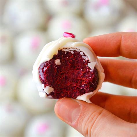 Valentine's Day Red Velvet Cake Pops (Vegan) - Veggie World Recipes