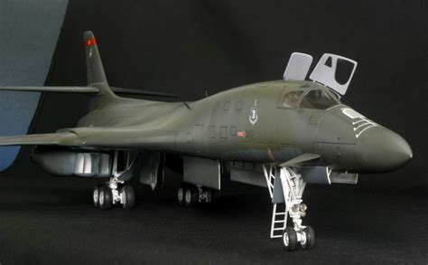 1/48 Revell Rockwell B-1B Lancer photo gallery