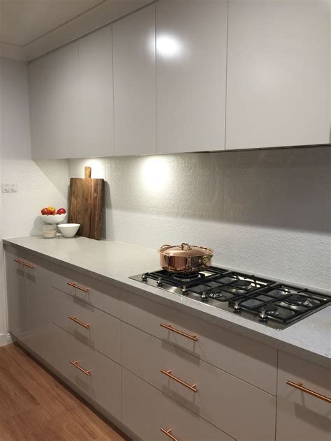 Our new kitchen! Clamshell Caesarstone, cabinetry in Dulux 'limed white ...