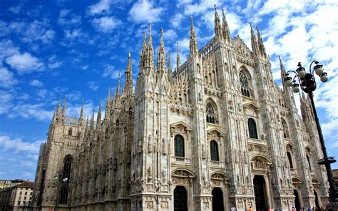 Milan Cathedral / Duomo di Milano, The Most Popular Tourist ...