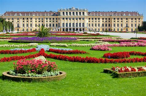 Visiting Vienna's Schonbrunn Palace: Highlights, Tips & Tours | PlanetWare