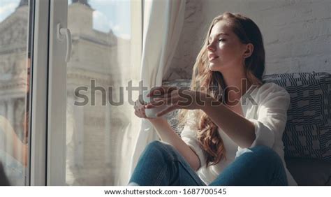 37,118 Model Girl Sit Window Images, Stock Photos & Vectors | Shutterstock