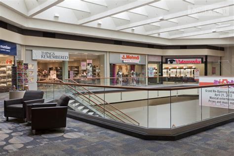 Maplewood Mall - Regional mall in Saint Paul, Minnesota, USA - Malls.Com