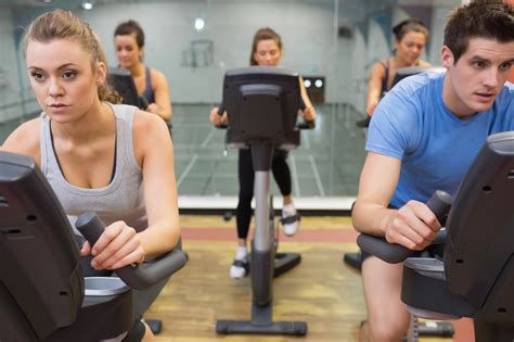 What to Expect From Your First Spinning Class - Fitness CF Gyms