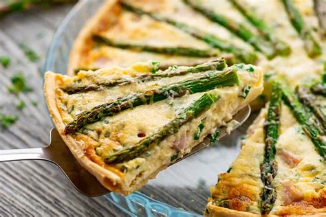 Cheesy Ham and Asparagus Quiche Recipe