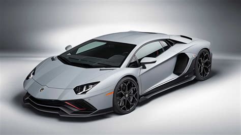 Lamborghini Aventador Production Could Restart After Cargo Ship Fire