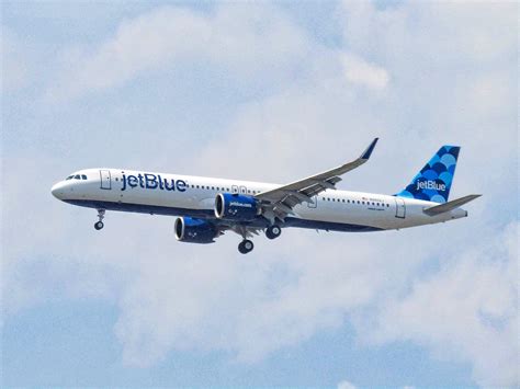 JetBlue’s First A321neo Arrives in New York | AirlineGeeks.com