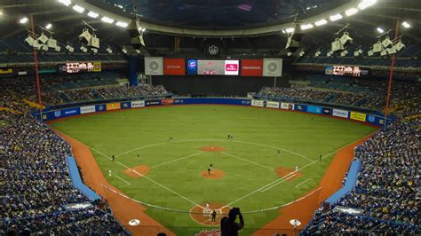 Olympic Stadium Shines in Exhibition Game | Ballpark Digest