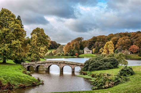 stourhead, Wiltshire, England, Stourhead, Lake, Autumn, Landscape ...