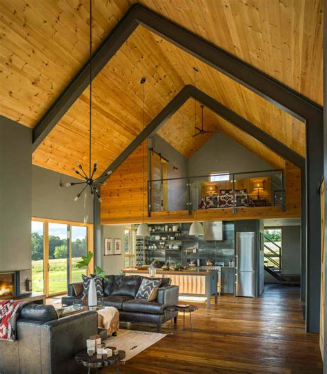 Small and cozy modern barn house getaway in Vermont