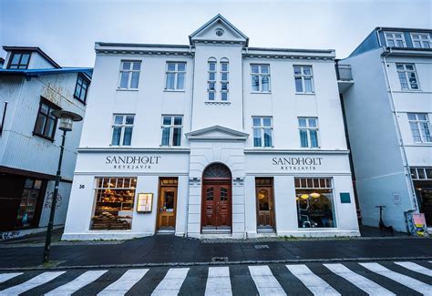 5 Date-Night Reykjavik Restaurants (& 3 Bonus Brunch Spots)