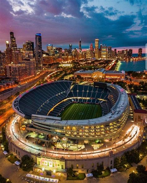 Soldier Field Bears🏈 | Chicago bears, Chicago, Chicago architecture