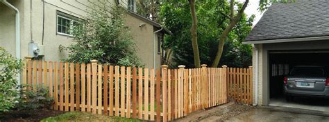 Picket Fences - Integrous Fences and Decks