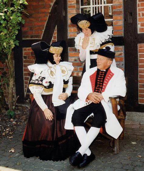 FolkCostume&Embroidery: Overview of the Folk Costumes of Germany