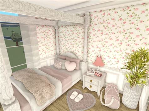 bloxburg pink coquette bedroom 2/4 in 2023 | Beach house interior ...