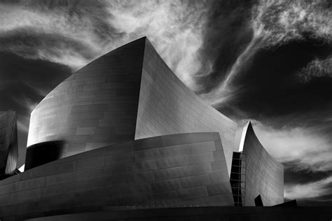 7 Emotive Monochromatic Photography Tips - VIEWBUG.com