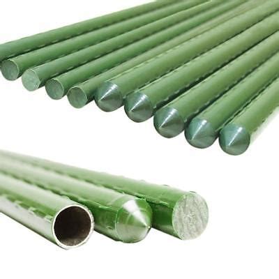 Sturdy Steel Garden Stakes 5ft Plastic Coated Plant Stakes 20Pack ...