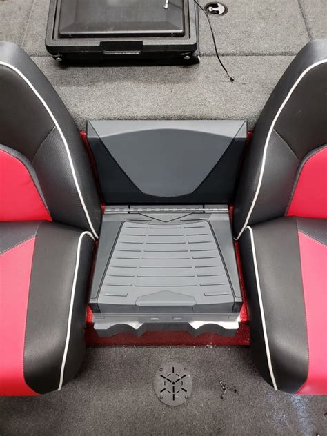 Skeeter Boat Seat Covers - Velcromag