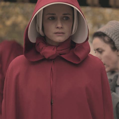 We Really Need to Talk About How Good Alexis Bledel Is in The Handmaid ...