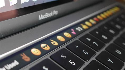 Apple's touchscreen MacBook keyboard may be unlike anything we've seen ...