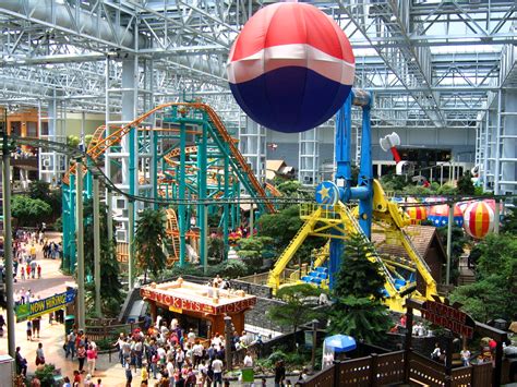 File:Mall of America-2005-05-29.jpg